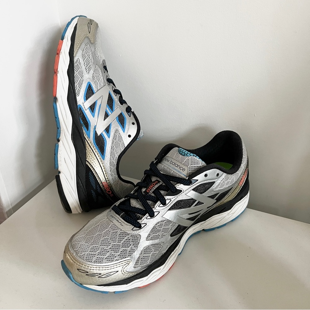 New Balance 880 V5 silver blue black running shoes